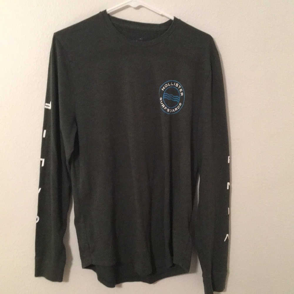 Long sleeved Hollister shirt